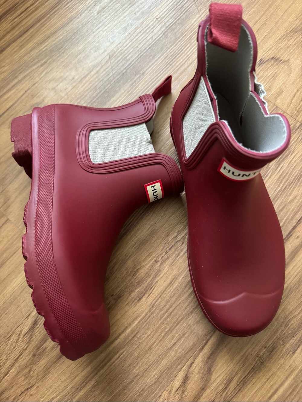 Hunter Women's Burgundy Chelsea Rain Boots